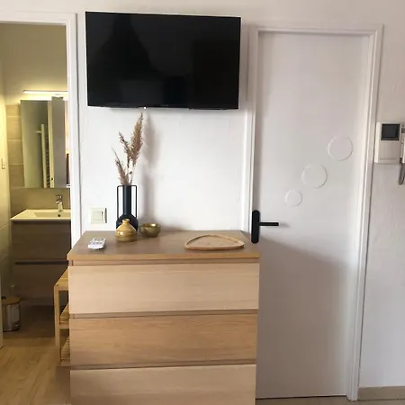 Grand Terrasse Climatise Et Calme Lejlighed *