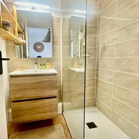 Grand Terrasse Climatise Et Calme Lejlighed